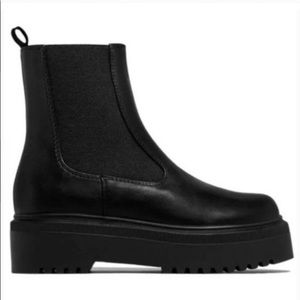 New! Black Pull-on Lug Sole Chunky Ankle Boots